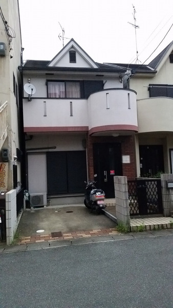 物件詳細 オーナーチェンジ物件 事務所として賃貸中 スーパー万代羽束師店まで徒歩2分 約90m と お買い物に便利 普通自動車1台駐車可 前道約6mで駐車もらくらく 京都市伏見区 4ldk 物件詳細 オーナーチェンジ物件 事務所として賃貸中 スーパー万代羽束師店まで徒歩2分 約90m と お買い物に便利 普通自動車1台駐車可 前道約6mで駐車もらくらく 京都市伏見区 4ldk